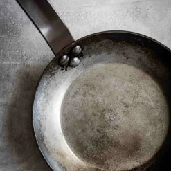 De Buyer Carbone Plus Frying Pan With Iron Handle Outlet